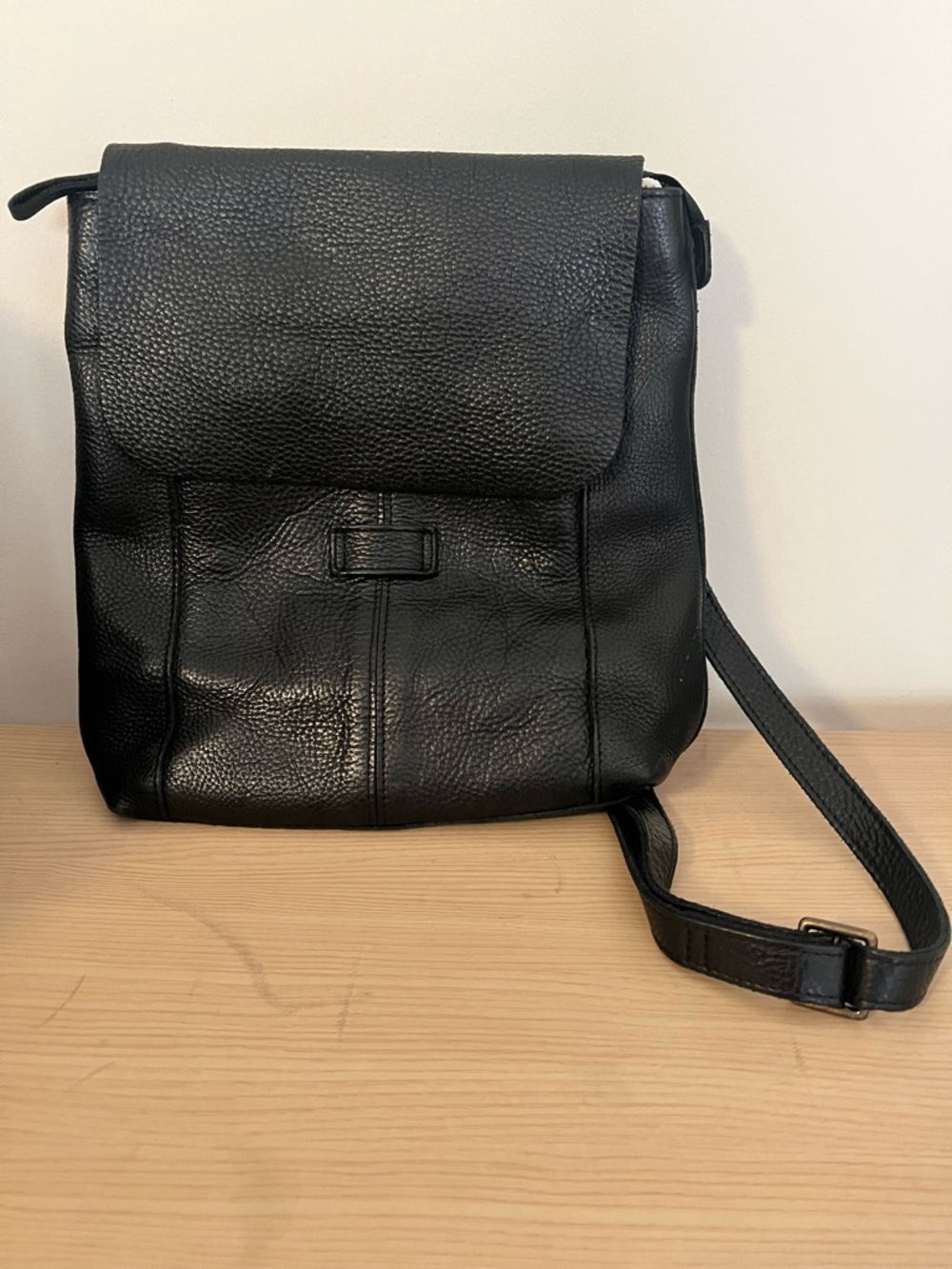 Duluth lifetime leather convertible backpack